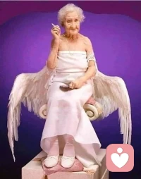 “永遠保持微笑。這就是我如何解釋我的長壽。”

“我看得很糟糕，我聽得很糟糕，我感覺很糟糕，但一切都很好。”

“年輕是一種心態，與身體無關。

“只要有可能，我就很高興。我的行為清晰、道德，沒有后悔。我很幸運。”配圖