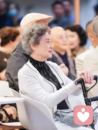 比你層次高的人鼓勵你，
同一層次的人欣賞你，
比你層次低的人，
才會詆毀你。”配圖