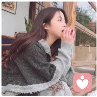 到了一定年龄就很喜欢回忆，我也常常会想起过去的经历，那些青涩的过往，那些不知天高地厚的为人处世，那些为爱奋不顾身的付出，现在想起来真的也是非常可笑。配图