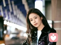 能让你安然入睡的人，身上大概都是有魔力的。这种魔力最梦幻的地方就在于，他哪怕什么都不做，只要人在你身边，就能抚平你的焦虑不安。配图