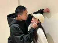 不管你多么善良，當(dāng)你沒(méi)價(jià)值時(shí)，就算你溫柔的像只貓，別人都嫌你掉毛。配圖