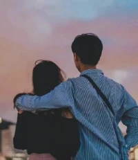 愛上一個人，思念會如同漲潮的海水，一波波涌進腦海，讓人難以尋得片刻的寧靜。心里被占據(jù)，情感被觸動，心靈被深深吸引，思念便成為了一種無法抗拒的力量。配圖