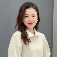 “命運早晚會使我們和某些人相遇，

一個接一個，

從而讓我們知道我們可以讓自己，

以及不該讓自己成為什么樣的人?！?
?你遇到的人，都是被你吸引而來的。

你是誰，決定了，你會遇見誰。

欺負你的人，因你的軟弱而來；

輕視你的人，因你的卑微而來。

幫襯你的人，因你的人品而來；

欣賞你的人，因你的自信而來。

人這一生，

沒有無緣無故的遇見, 

也沒有毫無意義的出現。配圖