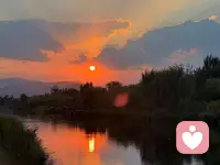 一个人的自我并非一出生就完整具备，而是后天成长过程中不断形成的，在孩子建立自我的过程中，家长正是那个最核心的因素
