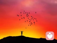 輕度抑郁癥狀的人，多半會說這幾句“口頭禪”

努力沒達到預(yù)期，有時會泄氣；珍惜沒被人珍惜，有時會委屈；當人有了壞情緒，有時會發(fā)火；面對生活驟變時，有時會焦慮！
出現(xiàn)負面情緒，沒有辦法排泄出去，長期的積累在心里，就形成了壓力，會讓人變抑郁。輕度抑郁癥狀的人，多有這幾句口頭禪！
01、“我真的很沒用”
人，有時候很憋屈，你會發(fā)現(xiàn)無論你怎么努力，都難以改變你的現(xiàn)狀。甚至有時候，我們會一度的自我懷疑，自己是不是很沒用，自己是不是很失敗！
其實這都是正常的，人都是血肉之軀，沒有鋼筋鐵骨，當人氣餒和委屈的時候，會有一些負面情緒滋生出來。偶爾的負面情緒，沒影響，但如若一直自我否定，這樣的時候過多，我們就要心生警惕，要調(diào)整自己的心態(tài)，不要被這種情緒，過度消耗！
02、“生活好沒意思”
人在遭遇打擊的時候，除了自我否定之外，就是否定這個世界。覺得生活一個樣，甚至無論自己如何努力，都無法逃脫讓自己委屈的“牢籠”。
其實，每一個人都有因為工作的焦慮，都有因為家庭的苦惱，都有因為感情的灰心喪氣！生活不順意的時候，如若我們覺得生活沒有意思，就不要一直讓自己瞎琢磨，陷入到糟糕的情緒，不能自拔。而是要學(xué)會，找一些讓我們覺得有興趣的事，讓自己開心起來，心情好了，生活才會變好！
03、“沒有食欲，不想吃飯”
有些個輕度抑郁的人，食欲下降，經(jīng)常失眠。這種情況是如何產(chǎn)生的呢？可能是生活壓力過大，可能是家庭氛圍壓抑，可能是長久沒有人關(guān)心和心疼。
人在獨自強行的時候，我們內(nèi)心是缺乏安全感的。有時候我們只是，表現(xiàn)的很樂觀，其實內(nèi)心，已經(jīng)瀕臨崩潰的邊緣。那么這個時候，如何調(diào)節(jié)？改變自己的狀態(tài)，先從改變生活開始，我們可以通過運動，適當解壓；我們可以通過學(xué)習(xí)，增強自信。甚至培養(yǎng)一種愛好，多多取悅自己！

當你，有了以上三種表現(xiàn)，不要逃避，勇于面對，用平常心去處理問題！調(diào)整心態(tài)，取悅自己，用歡喜心去面對生活！十一小長假在眼前，如果你覺得你的狀態(tài)不好了，把內(nèi)心一鍵清零，不去多想；給自己放一個假，出去走走。愿我們都能，熬過所有糟糕的時間，剩下源源不斷的好運！配圖