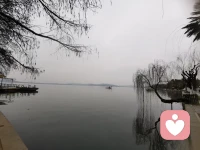 那些放不下的人和事，如果千頭萬緒，沖突不斷，先交給時間吧。歲月會讓它們輕描淡寫。配圖