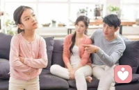 為什么父母說愛你，卻在你痛苦時落井下石？

原因可能是:
父母將自己的完美主義期望強加于孩子，試圖將孩子塑造成理想中的模樣。

父母總比較“別人家的孩子”，導致我們感覺必須全能才能超越別人。
這可能是我們不自信的根源。配圖