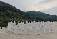 人唯有在平靜的時候，運氣才會變好[福]
你越平靜，你的磁場頻率越高??

真正的修心是讓自己越來越安靜，平和，客觀
讓整個磁場向上發展，能量正向流動??配圖