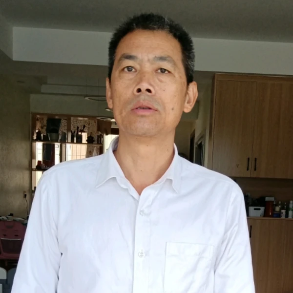 斯木佳(二级心理咨询师)