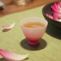 心不清凈，就會(huì)將別人的缺點(diǎn)無(wú)限放大；心若清凈，周?chē)鸁o(wú)一不是菩薩。——索達(dá)吉堪布?配圖