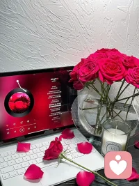 父母必須知道，分離創傷中，孩子會有對愛的渴望、失望、恐懼、隔離和怨氣等一系列復雜心理。如果把這些視為“毒”，那就意味著，孩子會有一段“放毒”的過程，比如說對父母冷漠、壞脾氣，或者是對父母的熱情很抵觸。此外，可能還會懷念之前養育他的人。

必須經過一段時間的放“毒”過程，孩子才會柔軟下來。而且在重新和父母親近的那一刻，他們很容易會嚎啕大哭，甚至在這個時候發出最難聽的咒罵還有身體上的踢打，但隨即會重新撲向父母懷抱。配圖