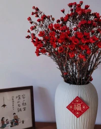 晨起讀書時，看到斯多葛哲學學派有這樣一句祈禱詞：“給我勇氣改變可以改變的，給我力量承受無法改變的，給我智慧區分兩者。”?
生活中，最大的財富其實是智慧，而福增才能慧開。我們經常說要培植福報，要如何培植福報呢？方法有很多，但總得來說也差不多包含在存好心、說好話、做好人中。新的一天，過好當下，善護心念，心安一切皆安！配圖