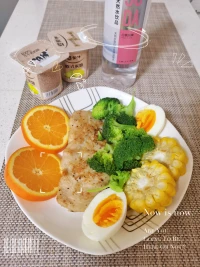 早起督導課聽得入迷，才給自己做個早餐。周末愉快！配圖