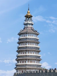對(duì)什么事真正抵達(dá)了理解，一定會(huì)帶給人平靜。

真正的“理解”通常包含以下幾個(gè)方面的內(nèi)容：
第一，事情發(fā)生的必然性，會(huì)發(fā)生的事情就一定會(huì)發(fā)生；
第二，人的多樣性，人類世界本來就是由各種各樣不同的人共同組成的；
第三，事物的二元性，好與壞總是并存于同一件事物之中，沒有絕對(duì)的好事，也沒有絕對(duì)的壞事；
第四，一切問題歸根到底都是自己的問題，自己的問題歸根結(jié)底都是沒有成長而帶來的問題。

通常，用以上幾種真理去理解任何事，都可以帶給人撫慰和平靜。配圖