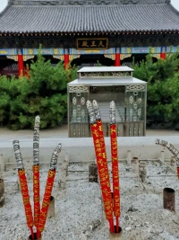 信仰是有溫度的，
心懷生活的信仰，
才不至于在失落中失了方向，
也不會(huì)因沮喪，讓心靈生了雜草。配圖