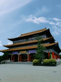 信仰是有溫度的，
心懷生活的信仰，
才不至于在失落中失了方向，
也不會(huì)因沮喪，讓心靈生了雜草。配圖