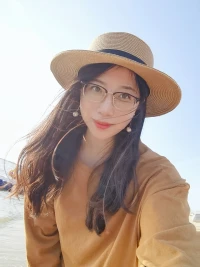 汽水味道的夏天 
海邊吹著溫柔的風(fēng) 
我的愿望 
大海都收到了吧～配圖
