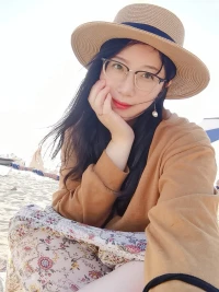 汽水味道的夏天 
海邊吹著溫柔的風(fēng) 
我的愿望 
大海都收到了吧～配圖
