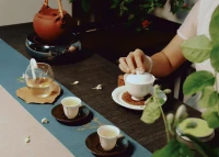 療愈，其實就是更有深度和廣度的連接。消耗人的負性事件，換上一個角度去連接，就轉化成了療愈。一念天堂一念地獄。配圖