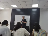 駱宏，杭州師范大學(xué)醫(yī)學(xué)院副院長 、杭州師范大學(xué)附屬醫(yī)院院長 ，能有機會現(xiàn)場感受這樣一天工作坊，收獲無以言表。也希望能很好地內(nèi)化，學(xué)以致用，給到來訪更好的支持、幫助。配圖