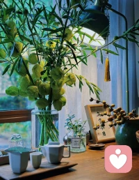 人生，對外不斷祛魅，對內打碎重組，多次經歷脫落，清洗，破碎，重塑，直到了解一個事實——自己本身就是生命的最大驚喜。 ???配圖