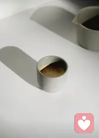 因?yàn)椴恢雷约阂裁矗?然后看看別人，
他有我沒(méi)有，就焦慮了。
一個(gè)知道自己要什么的人，
他要的一定是符合自己性情，秉性的，
追求這些東西，他才會(huì)平靜，從容。配圖