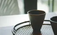 “你與父母的關系都難以連接，你與其他人的關系也難以建立”。

“你心里有什么，你眼里就會看見什么，你心里沒有，也看不到”。
                                                            ——出自來訪者

驚嘆于來訪者說出的這席話。其實，有時候，來訪者不全是請求我們指引，也許，有時候就是某些話不想跟現實人述說。他們思路清晰，知識淵博，某些時候，也是我的老師。配圖