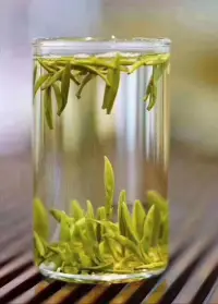 真正的自信是，有勇氣敞開心扉去歡迎新的變化和想法，不管他們來自何方。
?
?配圖