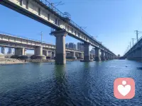 心理成长，不是变成一个完全不同的人，而是让内心那个真实自己的声音，变得更大、更坚定。配图