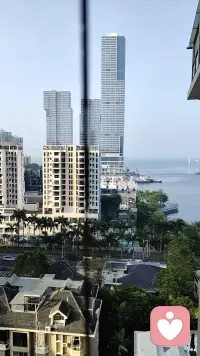 🌱成长日课： 每个人内心深处，都有着对美好的初衷，只是随着环境的演变，导致我们偏离中心的轨道。

可以在行走中，适当的停下来，或许你会发现，生活中，即便没有花朵的芬芳，也会有小草的翠绿。换个角度，就能发现更多被我们自己忽视的美好。配图
