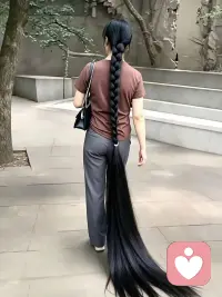 如果没有办法缓解对未来的焦虑，那就先做好眼前的事。

你一定能通过所做的事，一点点走出焦虑的，变得越来越笃定且有行动力配图