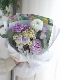 不論你心情怎樣，只愿你能嗅芬芳配圖
