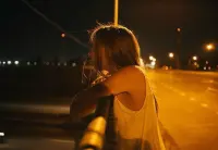 人生沒有解藥但止疼片很多比如音樂電影詩集配圖
