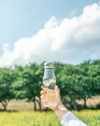 人活著是一種心情，窮也好，富也好，得也好，失也好，一切都是過眼云煙，只要心情好，一切都好。配圖