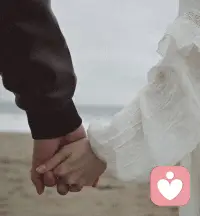 真相对我们再简单不过，我们并不喜欢那些揭开我们假象的人。——拉尔夫·沃尔多·爱默生
共情是客观真相的代名词。我们所指的客观真相是看到世界本来的面目，现实而不带有偏见。当我们发现一个人真正的本质，而他也用同样的方式对待我们时，爱才会繁荣成长。配图