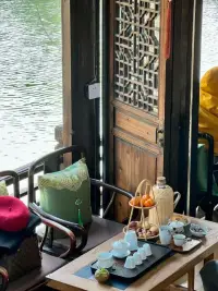 眼淚流下來總有原因，它象征著你的力量，而不是弱點。讓別人知道自己的弱點，往往是強者的表現。逞強才是弱者的做法。配圖