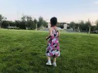 情緒是一種能量，自然生命能量的流動，他會來就一定會走；但情緒若被否定，壓制、消除、沒有被認可、被接受，他們也就沒有離開，卡在我們的身體之中，讓我們身心痛苦。配圖