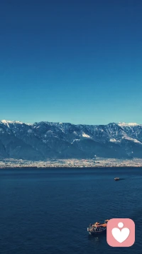 在生活中有些行為是有效的,例如:稱贊，理解…能給自己和別人支持的力量，有些行為是無效的，例如:抱怨，懲罰，冷戰，討好，忍耐…會讓別人產生自卑和消極的。配圖