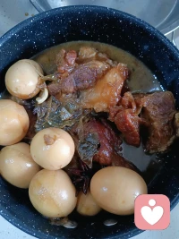 天氣越來越冷啦。燉肉吃啦。配圖