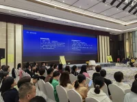 六一兒童節，送給 給孩子最好的禮物是送給他一個幸福的爸媽。配圖