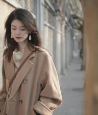 Do you like yourself?The lesson is how to love yourself.配圖