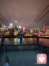 往往我们被困扰的是一种感觉，例如自卑感。不被爱的感觉。停下来观察它，你就会看到这个感觉会慢慢的消失，……配图