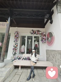 重要的其實是找到自己熱愛的事物并投入其中，與這個事物建立起深度關系。深度關系會讓你進入很不一樣的境界，然后加上長年累月的積累，最終自然收獲了所謂成功。配圖