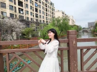 “每一個嶄新的開始都伴隨著另一個開始的結束。”配圖