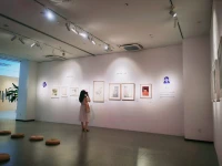 我學會了遵守黃金法則：“你希望他人怎樣待你，你就要怎樣對待他人。”可是，在他人經(jīng)歷痛苦時，我們應該遵守“白金法則”（而不是“黃金法則”）：“按照他人希望被對待的方式對待他。”配圖