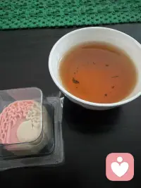 弗吉尼亚·伍尔夫《海浪》：“因此我要向前走，虽然犹豫不决，但却意满志得；虽然对难以忍受的痛苦顾虑重重；然而我却感到，在历险的道路上，我一定会在经过巨大磨难之后战胜一切；毫无疑问，最后，我一定能够找到我所渴望的目标。”

经历的意义在于引导你，而非定义你。深渊可以凝视，但不要驻足。