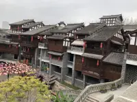 這個世界最大的謊言就是你不行。”一定要記住，就算現在做的事情過的生活還不太滿意，也千萬不要自己給自己貼上一些不友好的標簽。低谷每個人都會經歷，光環卻只會獎勵給那些對質疑說不，且勇敢往前奔跑的人。 ???配圖