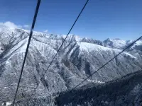 人能去面對痛苦，不害怕去承擔(dān)痛苦和責(zé)任，才可能獲得成長。現(xiàn)在人人都說要愛自己，人當(dāng)然應(yīng)該愛自己，但愛里一定得包含著尊重。你得先從內(nèi)心尊重自己，才能愛得起來，不然那就是溺愛了配圖