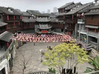 稻盛和夫說：選擇接納一切才是生命的強者。霉運的高峰也許是好運的開始。接納霉運也是一種能力眼睛可以仰望星空，雙腳必須腳踏實地。 ???配圖