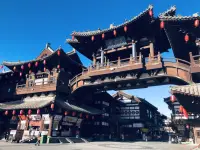 當(dāng)你去的地方越多，你就會走出地域的偏見。

當(dāng)你見過的人越多，你就會走出身份的偏見。當(dāng)你讀的書越多，你就會走出時代的偏見。所有偏見，都源于無知。配圖